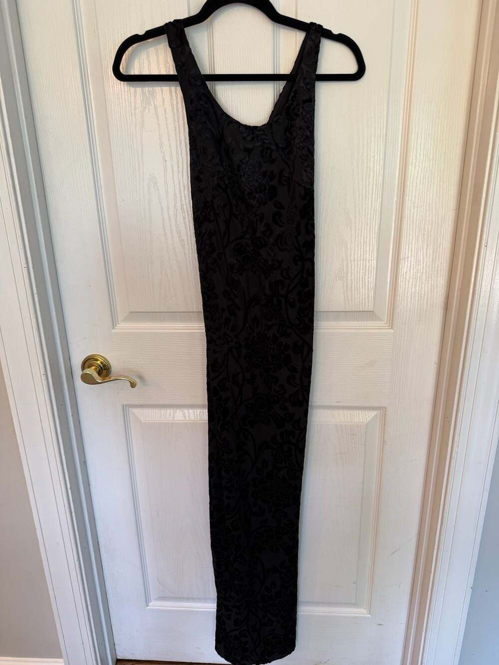 VTG Morningside Women's Black Sleeveless Floral Burnout Velvet Maxi Dress
